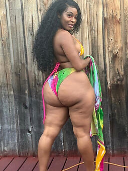 pictures of ebony booty models